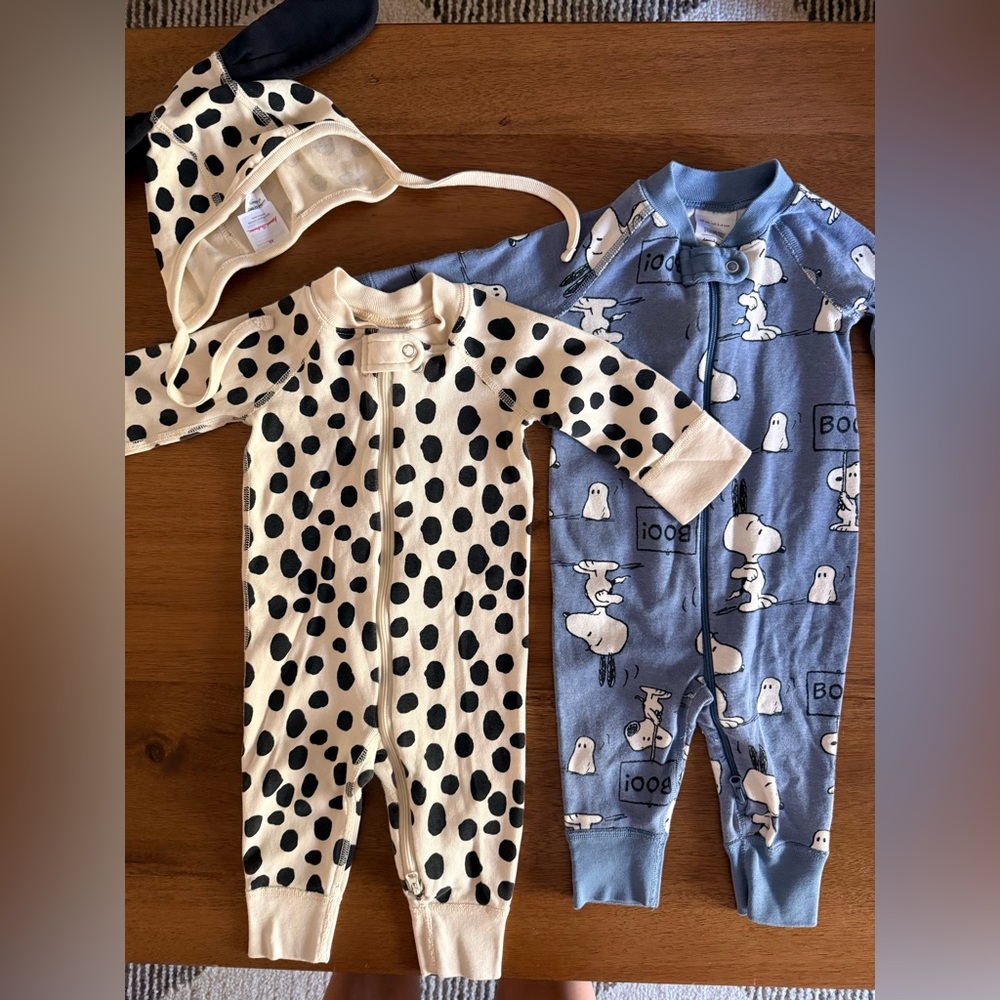 Hanna Andersson Set of 2 Halloween Baby Zip One Pieces